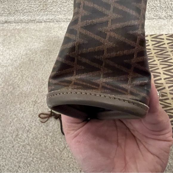 Authentic Valentino pouch - Picture 10 of 14